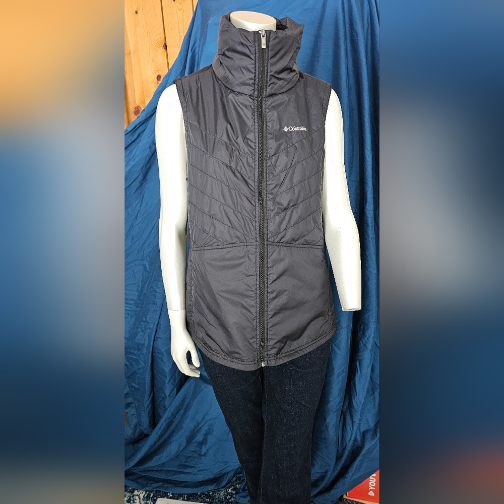 Columbia Women's Gray Quilted Vest